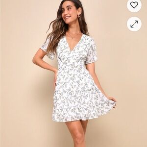 Lulus So True White Floral Print Tiered Short Sleeve Mini Dress
